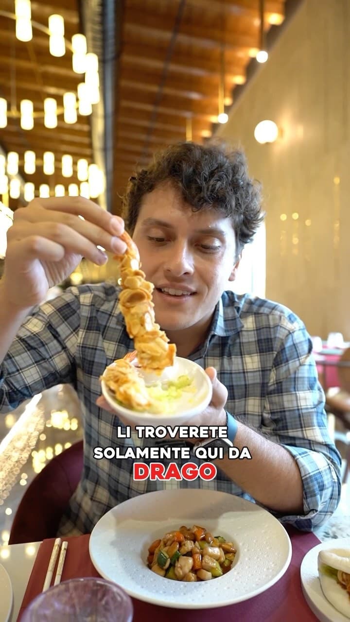 NUOVO AYCE A SCANDICCI🔥Ci troviamo da @dragosushi_scandicci , via Ernesto Codignola 10A, 50018 Scandicci FI Aperto tutti i giorni 12.00-15.00 e 19.00-23.00 Pranzo feriale 15.90€, weekend e festivi 29.90€, bambini fino a 120cm 8.50€ Cena tutti i giorni 29.90€, bambini fino a 120cm 14.50€ Fammi sapere cosa ne pensi nei commenti 🔥